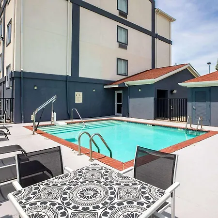 Days Inn By Wyndham Baton Rouge I-10